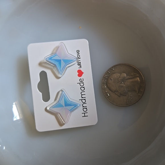 Nwt Handmade Genshin Impact Primogems Lapel Pins - Picture 3 of 3